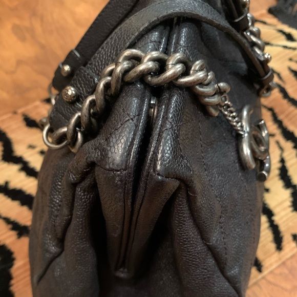 CHANEL Caviar Satchel w/
Gunmetal Hardware - Picture 5 of 16